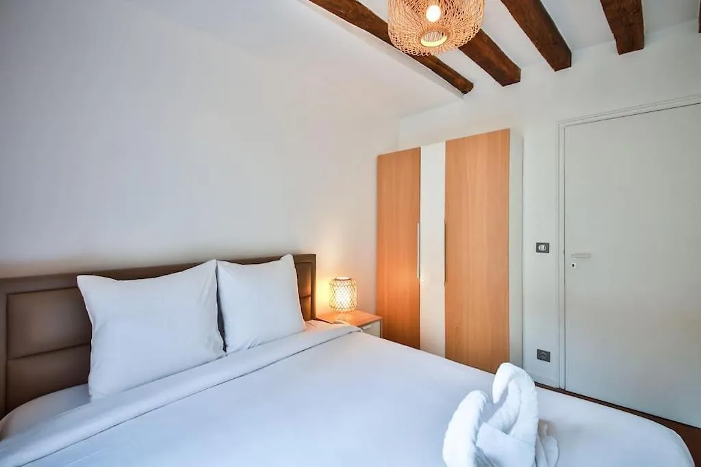Apartamento Typical Parisian Duplex#4Pers#Le Marais